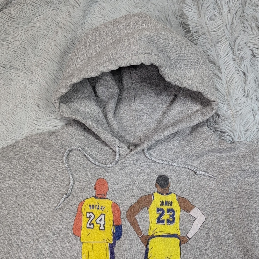 Kobe Bryant Lebron James Sweatshirt Mens L Gray Hoodie Pocket Street Wear - Picture 9 of 10